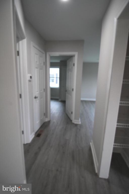 Building Photo - 548 S Marlyn Ave