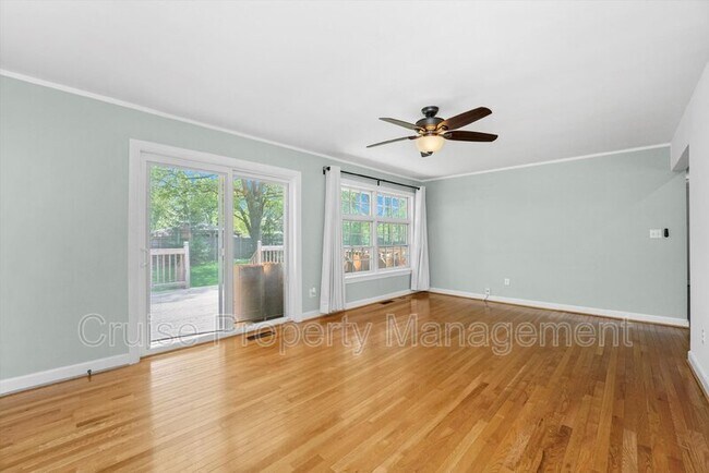 Building Photo - 2415 Plum Tree Rd