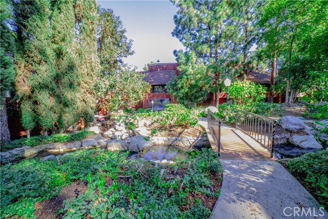 Building Photo - 388 S Prospectors Rd