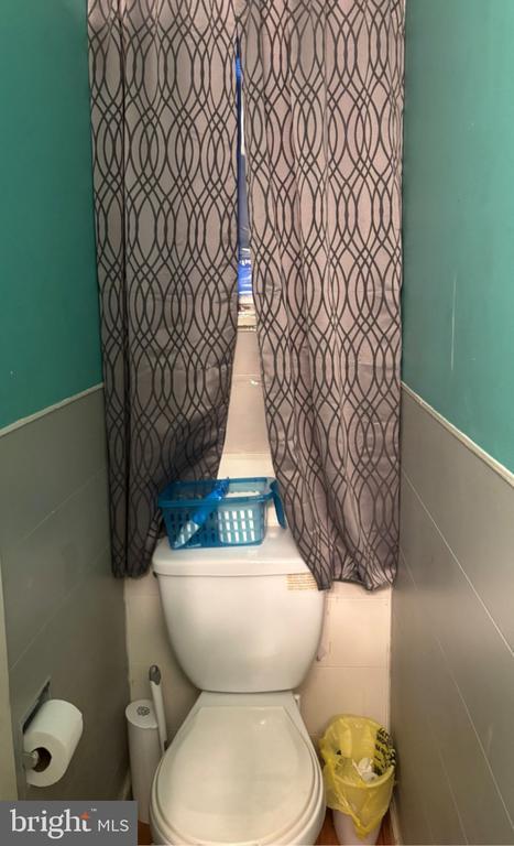 Building Photo - 123 W Railroad St