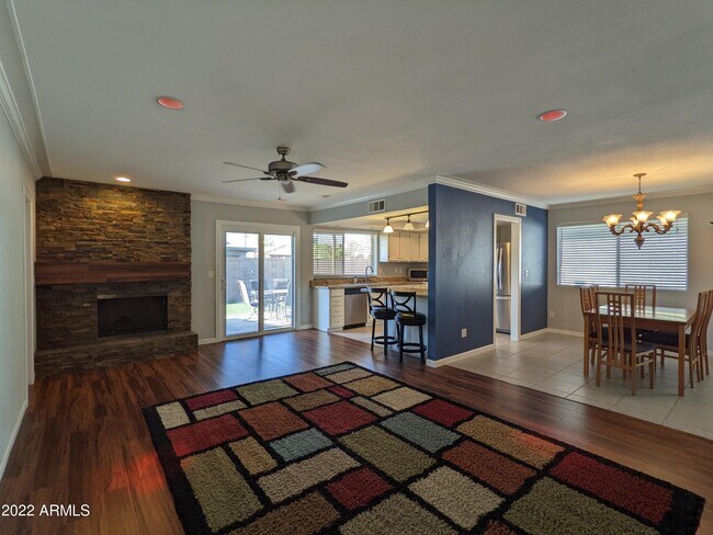 Building Photo - 10044 N 39th Ln