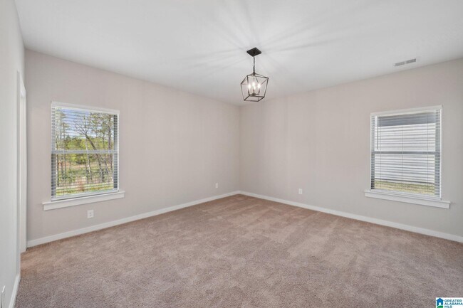 Building Photo - 129 Kings Wy