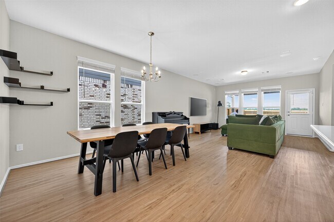 Building Photo - 22827 Xanthos St