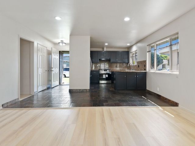 Building Photo - 3913 W 178th St