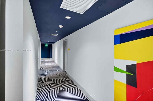 Building Photo - 45 SW 9th St