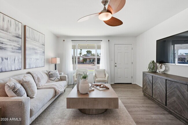 Building Photo - 2644 S Butte Ave