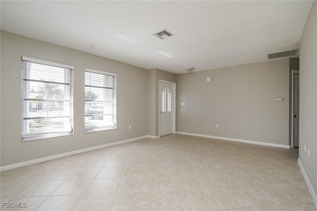 Building Photo - 1423 SE 18th St