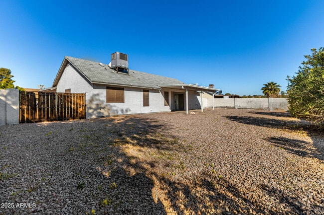 Building Photo - 3623 W Fairview Ln