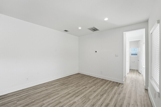 Building Photo - 13744 Rising Sun Ln