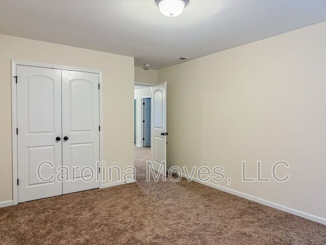 Building Photo - 101 Easton Mdw Wy