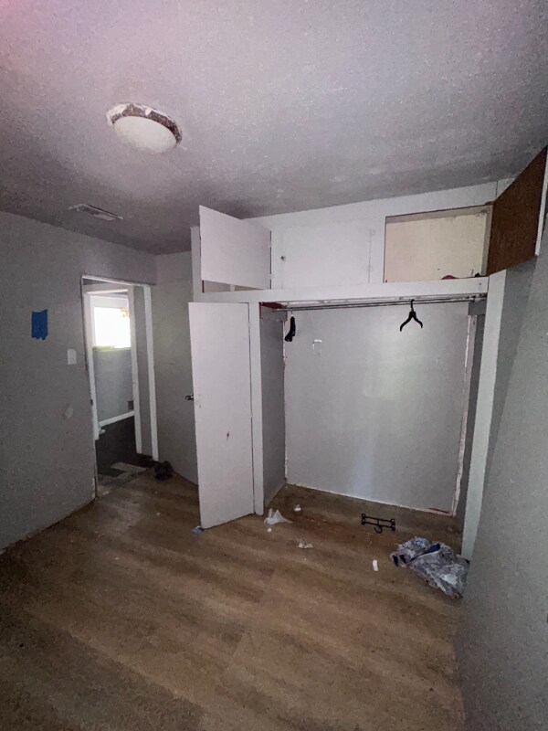 Building Photo - 132 Kinder St