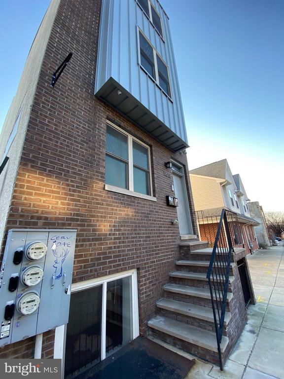 Building Photo - 1618 Page St