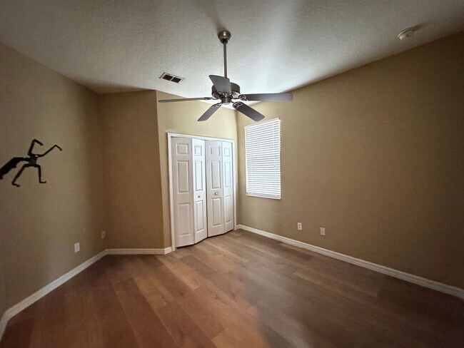 Building Photo - 4813 River Gem Ave