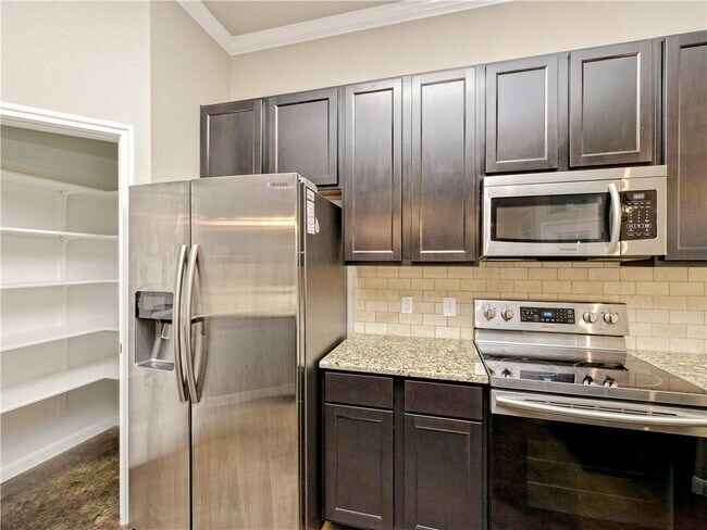 Building Photo - 323 Kaanapali Ln