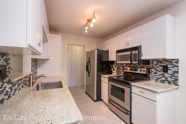 Building Photo - 2 br, 2 bath House - 19 Claremont Ave Unit 10