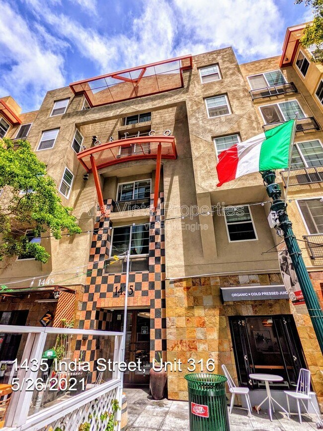 Building Photo - 1435 India St