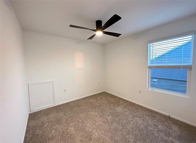 Building Photo - 14212 Heimhome Bnd