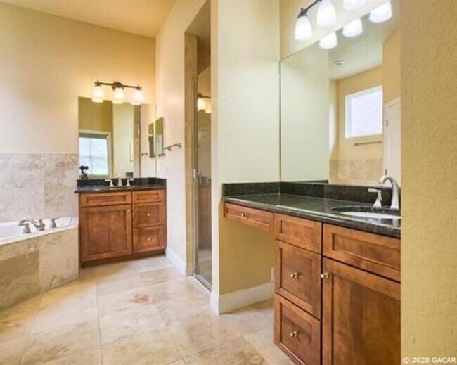 Building Photo - Beautiful 4-Bedroom Home in Willow Oaks Plantation