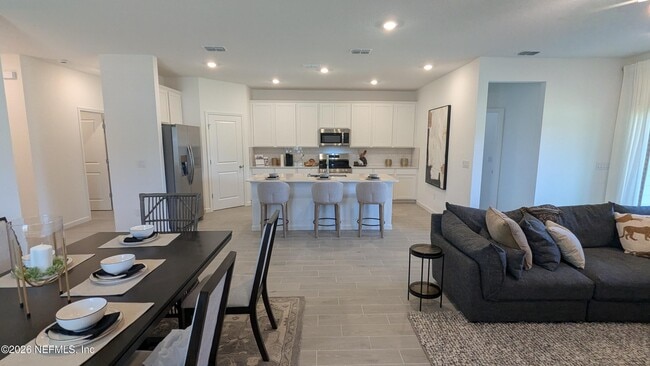 Building Photo - 15615 Thomas Crk Wy