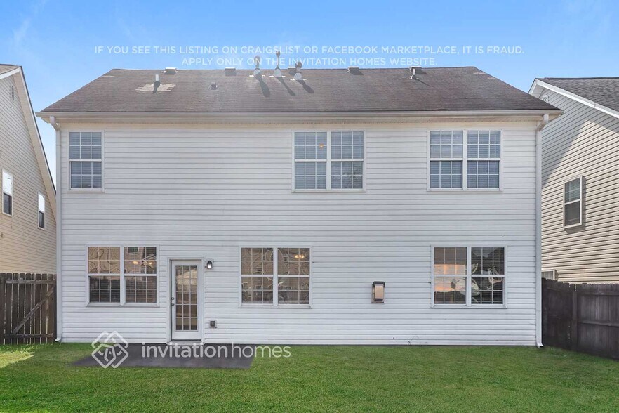 Building Photo - 706 Capri Ridge