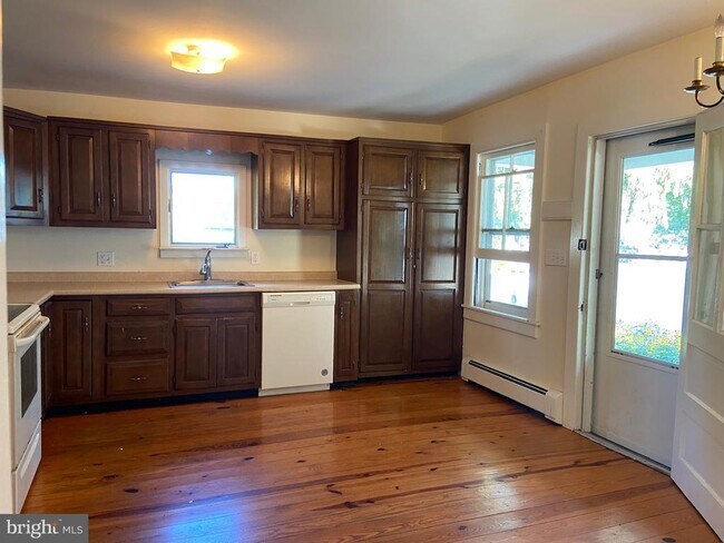 Building Photo - 1711 Bridge Ln