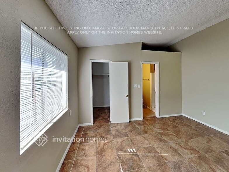 Building Photo - 18021 N 40th Pl