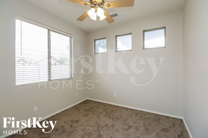 Building Photo - 4392 S Coach House Ct