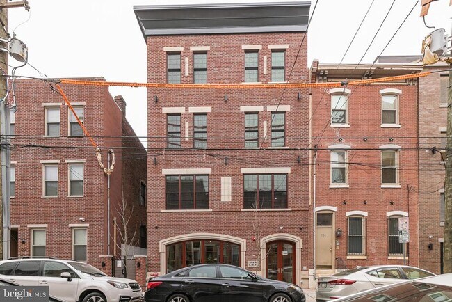 Building Photo - 752 S 16th St