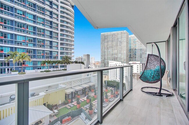 Building Photo - 1300 S Miami Ave