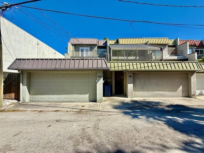 Building Photo - 162 E Davis Blvd