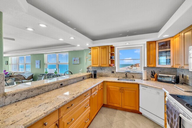 Primary Photo - 3000 S Ocean Blvd