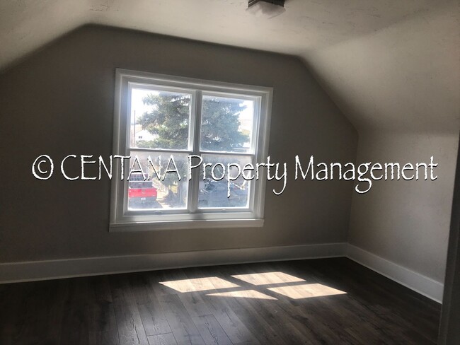 Building Photo - Gorgeous remodeled home!