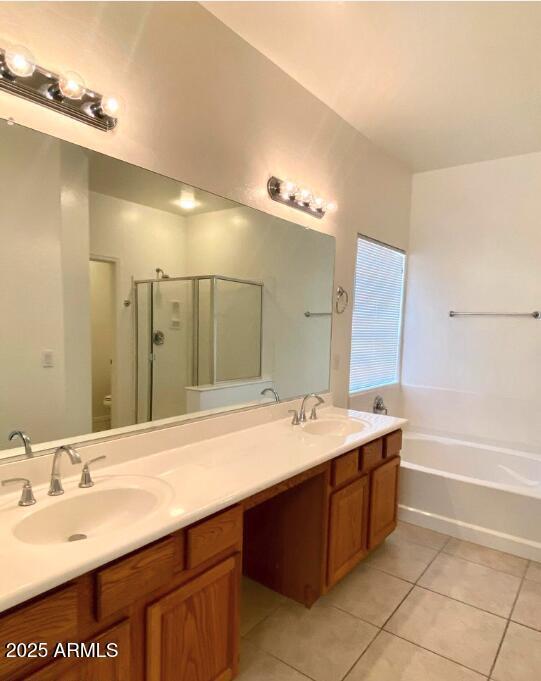 Building Photo - 3323 E Roadrunner Dr
