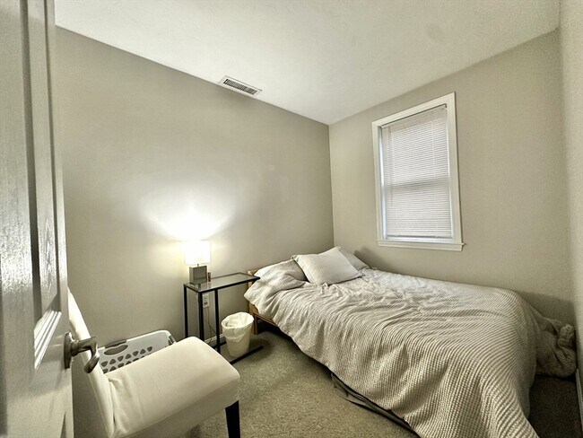 Building Photo - 47-49-49 Botolph St