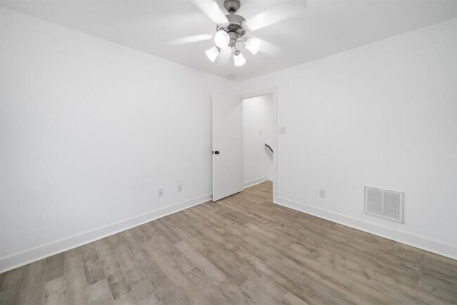 Building Photo - 7650 Springhill St