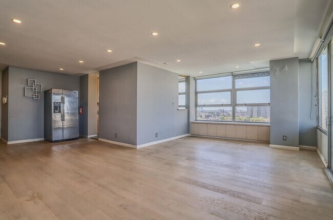 Building Photo - 6050 JFK Blvd E
