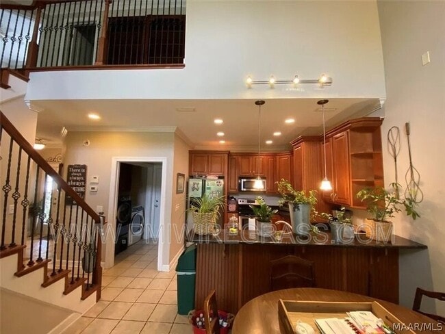 Building Photo - 225 Charleston Dr