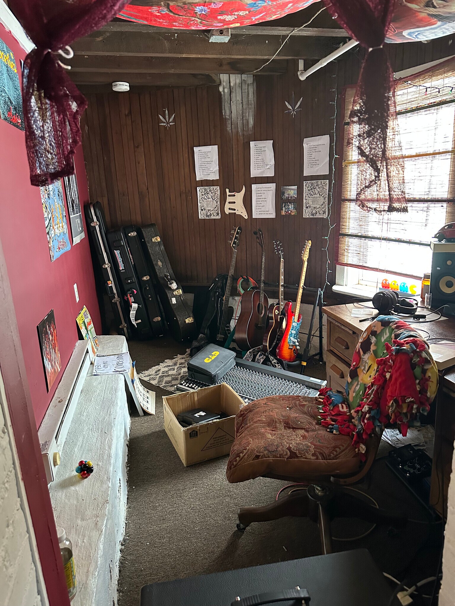 Building Photo - 8 Greylock Rd