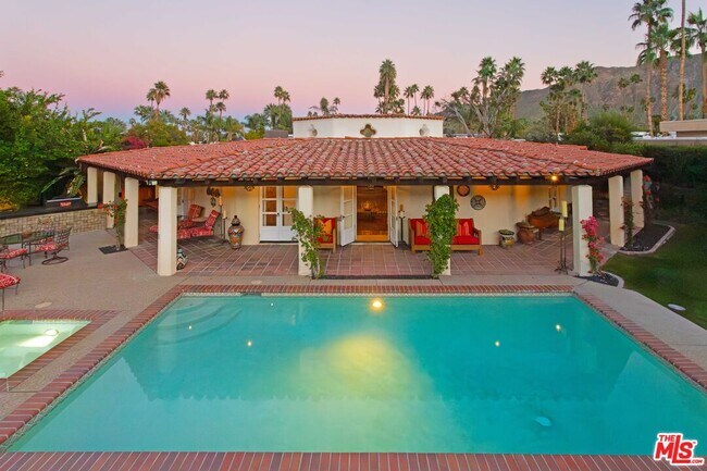 Building Photo - 2231 S Caliente Dr