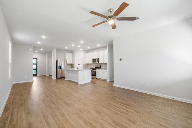 Building Photo - 12931 California Palm Ct