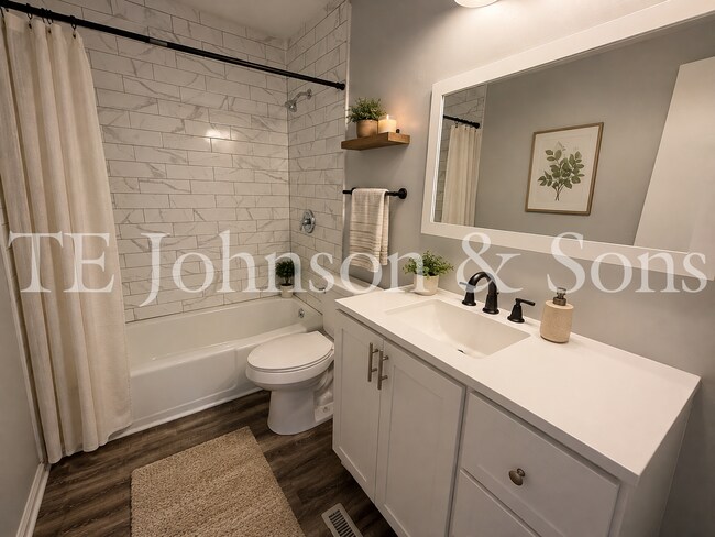 Building Photo - 317 Vineyard Park Ct