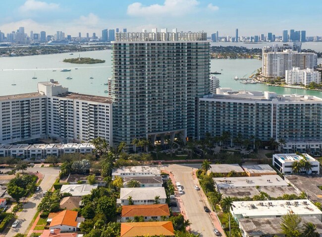 Building Photo - 1500 Bay Rd