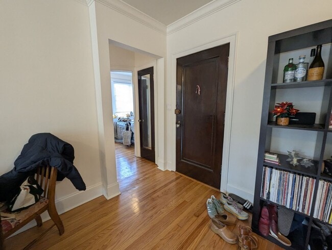 Building Photo - Newly Renovated 3 BR/1 BA in Loyola