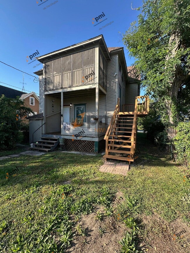 Building Photo - 1122 Spring St