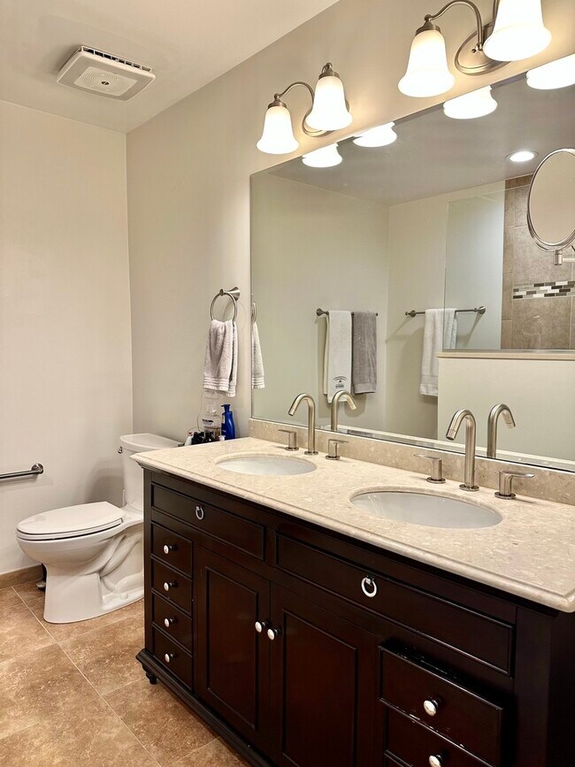 Building Photo - 8438 Chicory Ct