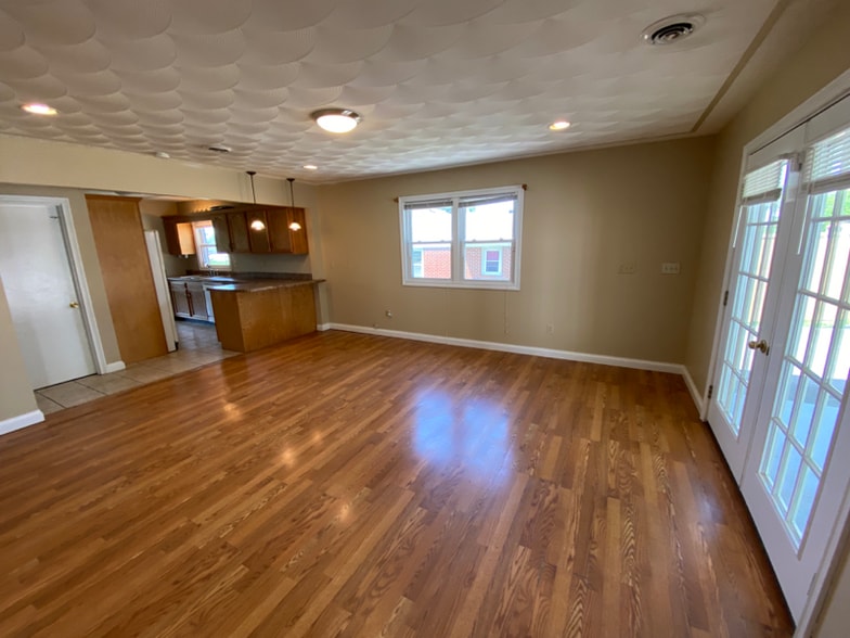 Building Photo - 117 Sunset Dr