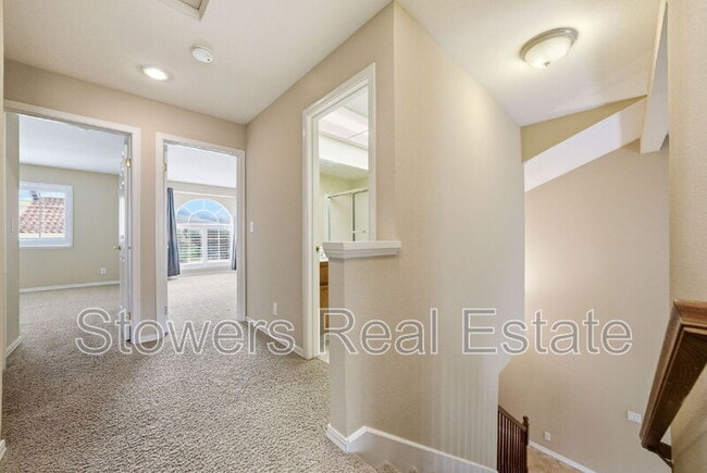 Building Photo - 350 Bellflower Dr