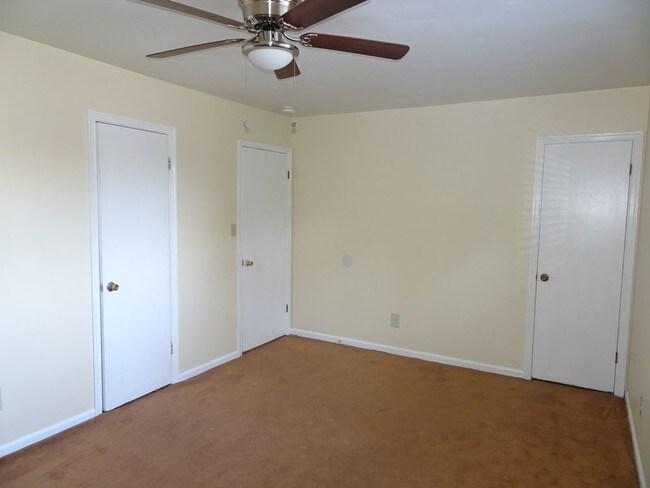 Building Photo - Two-Level Duplex in Coleman Place