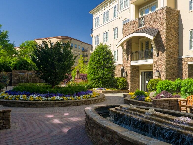 Building Photo - 200 River Vista Drive