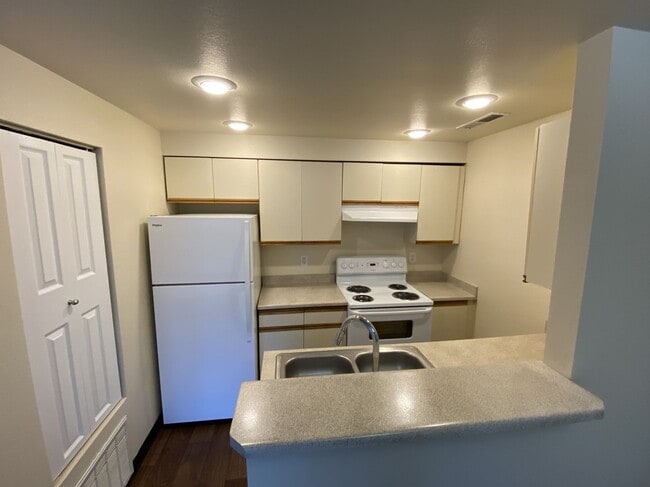 Interior Photo - Riverwood Apartments